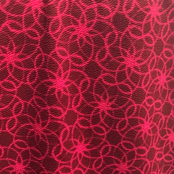 LuLaRoe New Small Burgundy & Pink Swirl Cassie Skirt NWT - Picture 2 of 8